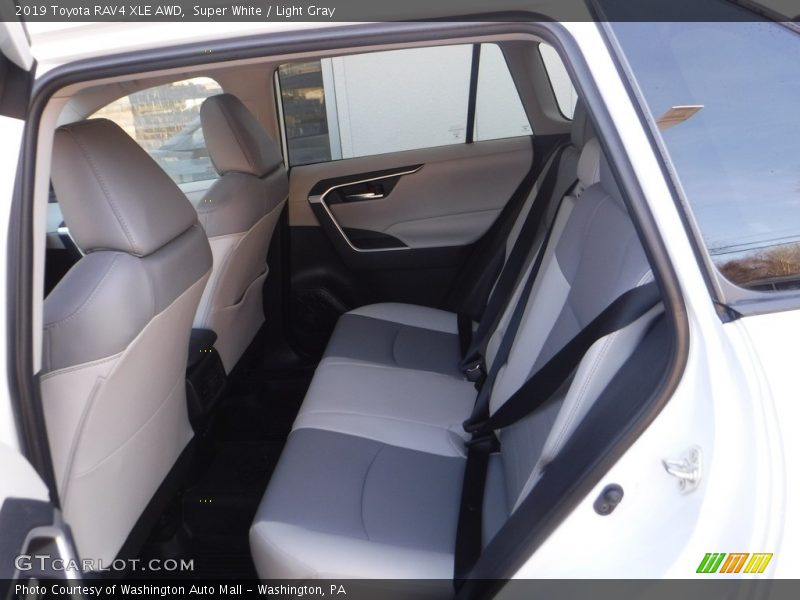 Super White / Light Gray 2019 Toyota RAV4 XLE AWD