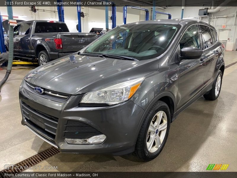 Magnetic Metallic / Charcoal Black 2015 Ford Escape SE 4WD