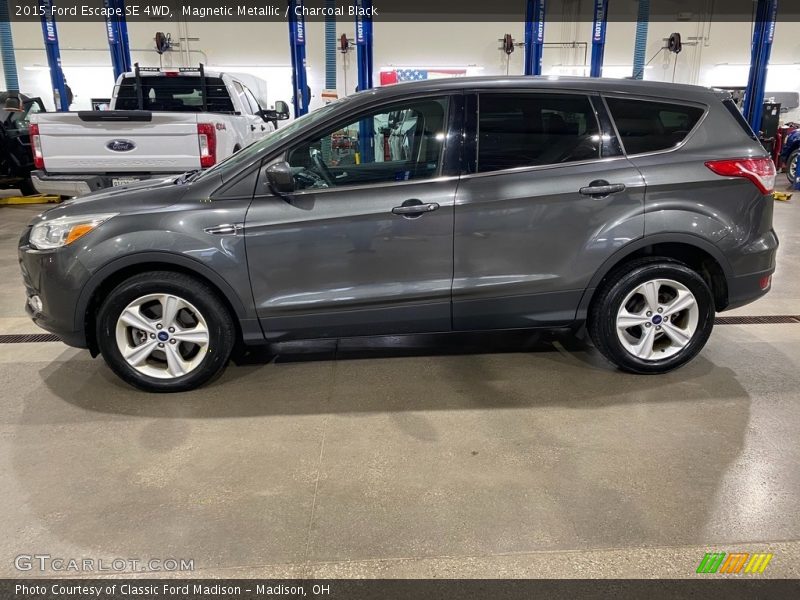 Magnetic Metallic / Charcoal Black 2015 Ford Escape SE 4WD