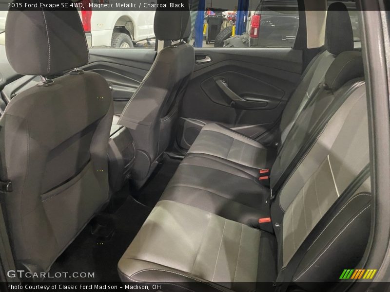 Magnetic Metallic / Charcoal Black 2015 Ford Escape SE 4WD