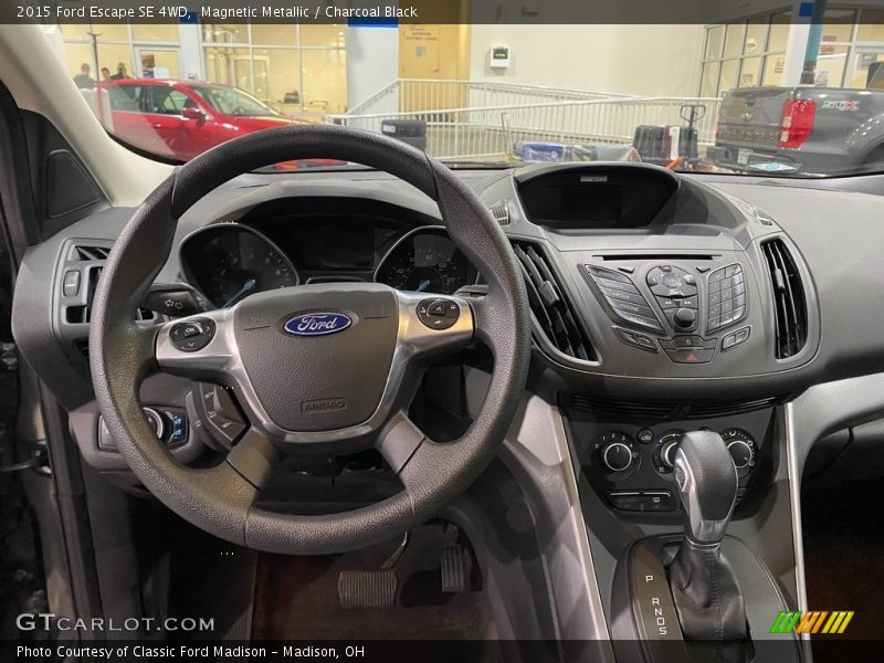 Magnetic Metallic / Charcoal Black 2015 Ford Escape SE 4WD