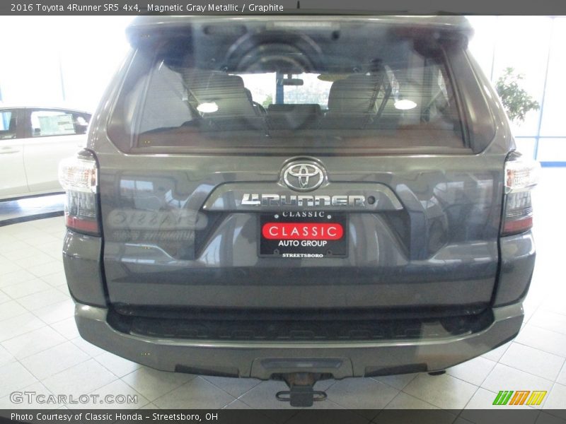 Magnetic Gray Metallic / Graphite 2016 Toyota 4Runner SR5 4x4
