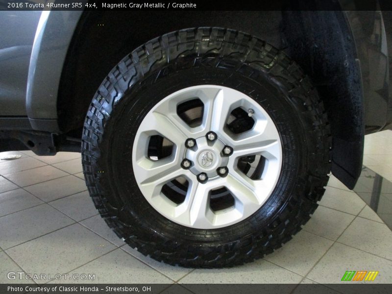 Magnetic Gray Metallic / Graphite 2016 Toyota 4Runner SR5 4x4