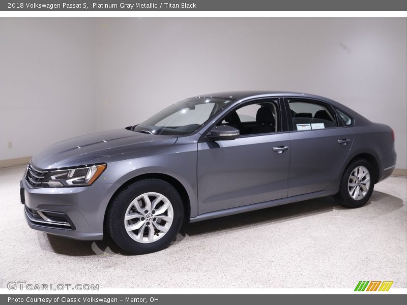 Platinum Gray Metallic / Titan Black 2018 Volkswagen Passat S