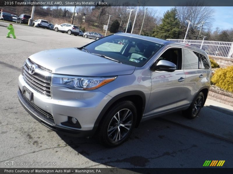 Silver Sky Metallic / Black 2016 Toyota Highlander XLE AWD