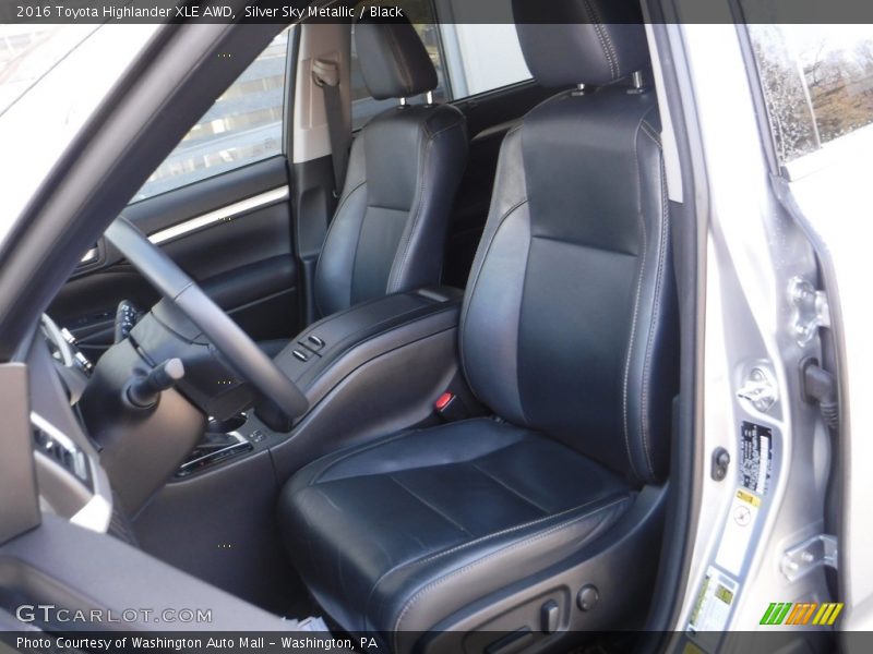 Silver Sky Metallic / Black 2016 Toyota Highlander XLE AWD