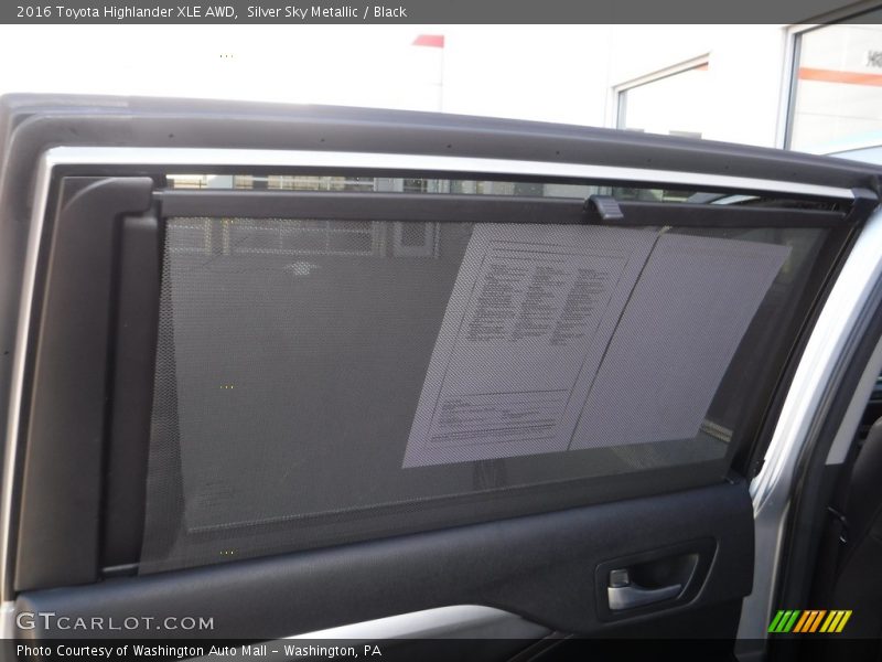 Silver Sky Metallic / Black 2016 Toyota Highlander XLE AWD