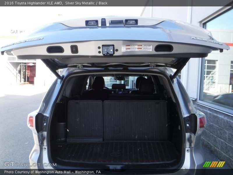 Silver Sky Metallic / Black 2016 Toyota Highlander XLE AWD