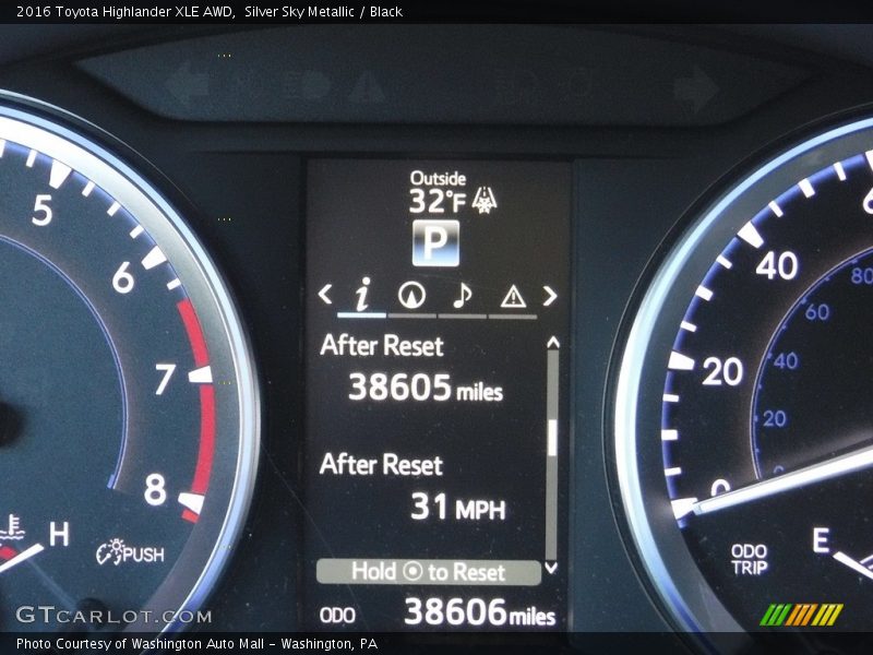 Silver Sky Metallic / Black 2016 Toyota Highlander XLE AWD