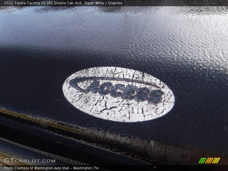Super White / Graphite 2012 Toyota Tacoma V6 SR5 Double Cab 4x4
