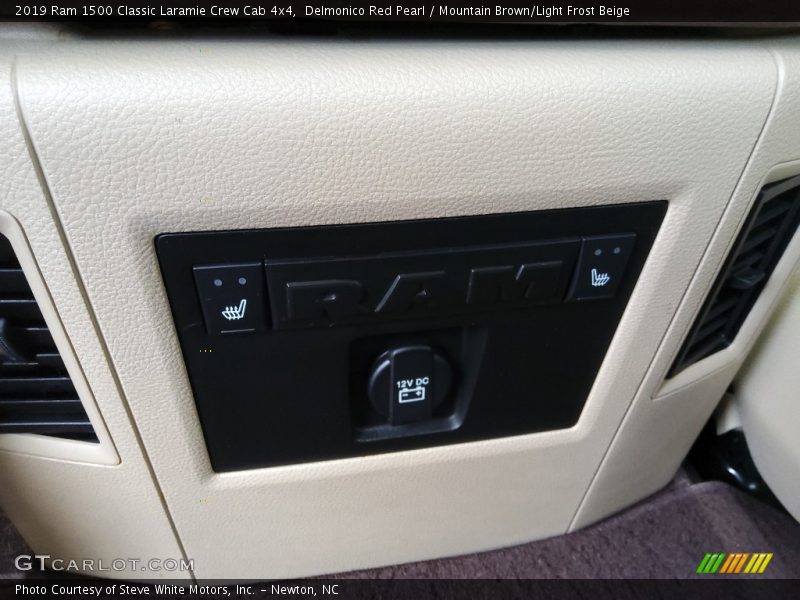 Delmonico Red Pearl / Mountain Brown/Light Frost Beige 2019 Ram 1500 Classic Laramie Crew Cab 4x4