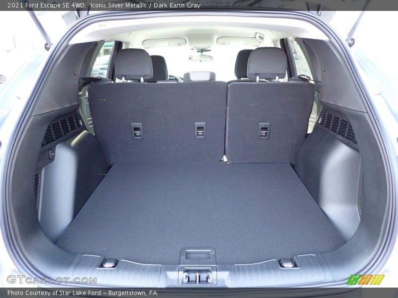  2021 Escape SE 4WD Trunk