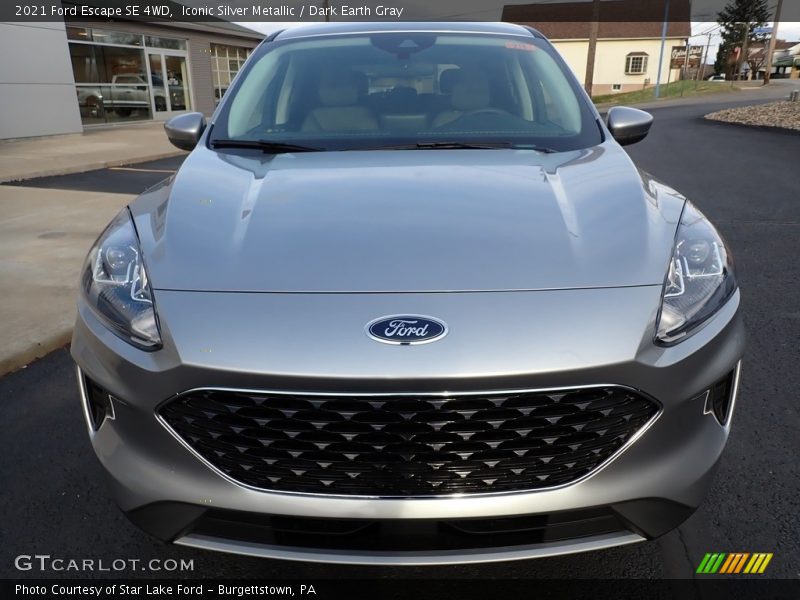  2021 Escape SE 4WD Iconic Silver Metallic