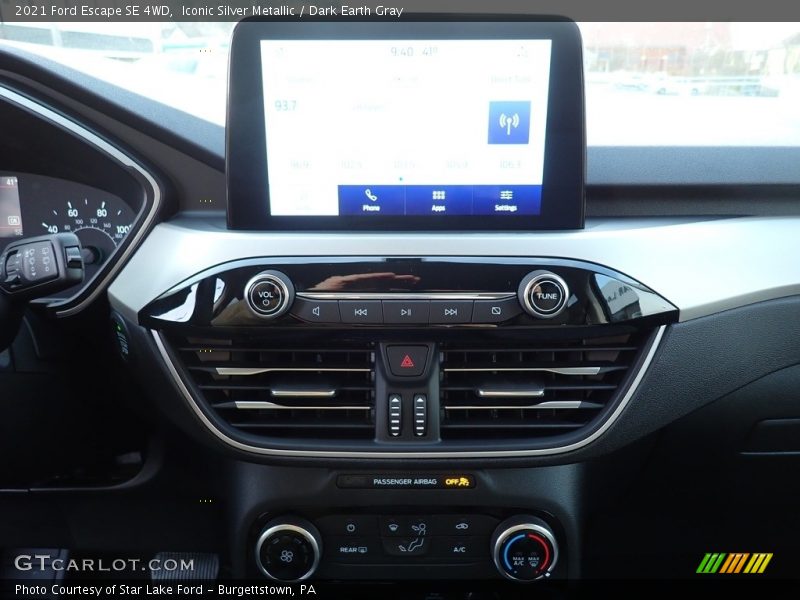 Controls of 2021 Escape SE 4WD
