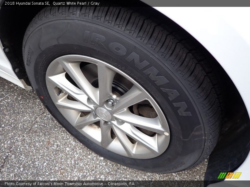 Quartz White Pearl / Gray 2018 Hyundai Sonata SE