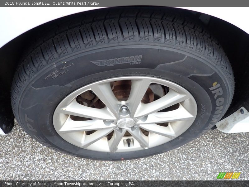 Quartz White Pearl / Gray 2018 Hyundai Sonata SE