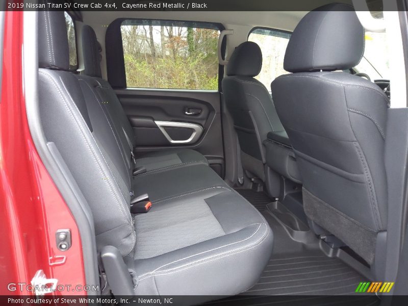 Cayenne Red Metallic / Black 2019 Nissan Titan SV Crew Cab 4x4