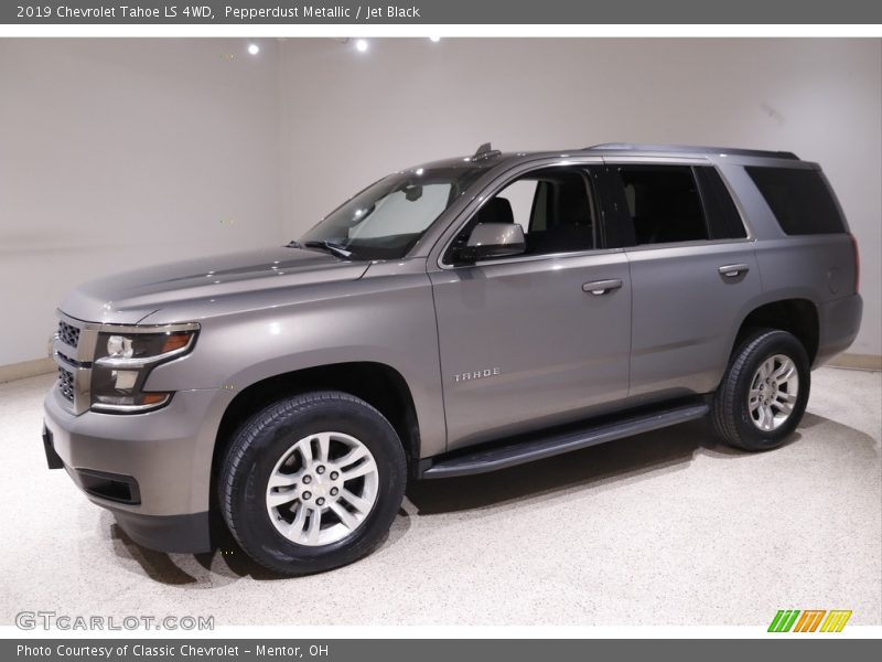 Pepperdust Metallic / Jet Black 2019 Chevrolet Tahoe LS 4WD