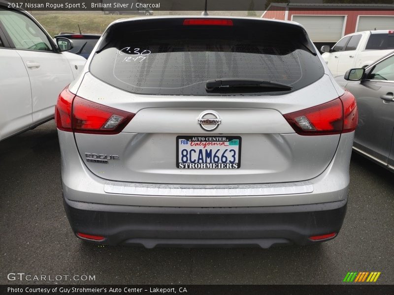 Brilliant Silver / Charcoal 2017 Nissan Rogue Sport S