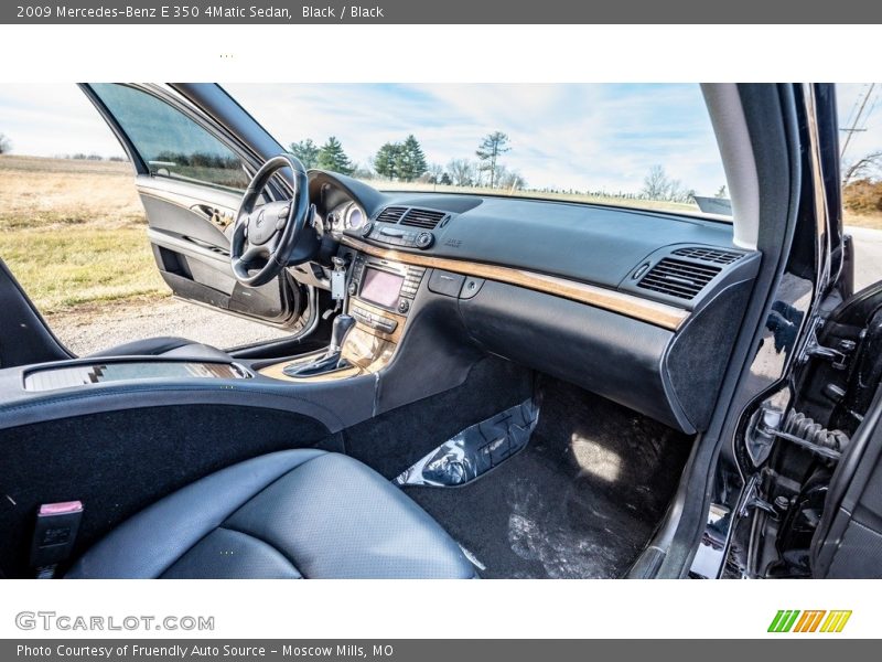 Black / Black 2009 Mercedes-Benz E 350 4Matic Sedan