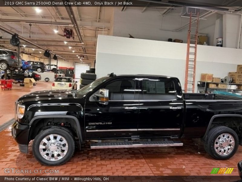 Onyx Black / Jet Black 2019 GMC Sierra 2500HD Denali Crew Cab 4WD