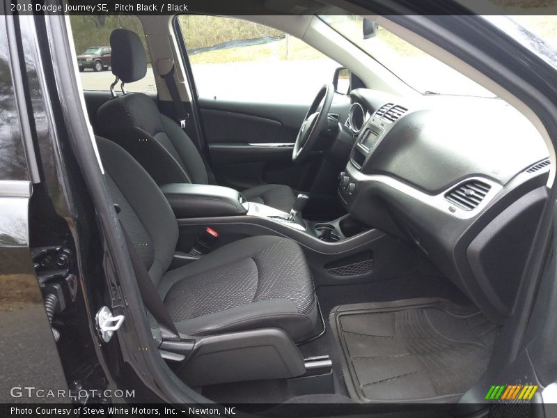 Pitch Black / Black 2018 Dodge Journey SE