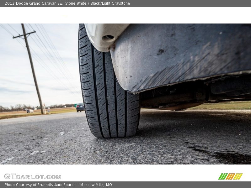 Stone White / Black/Light Graystone 2012 Dodge Grand Caravan SE