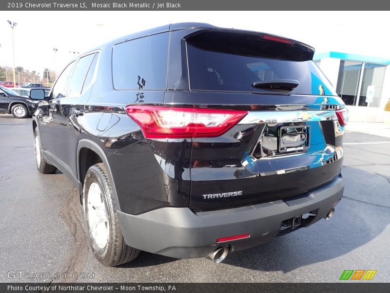 Mosaic Black Metallic / Jet Black 2019 Chevrolet Traverse LS