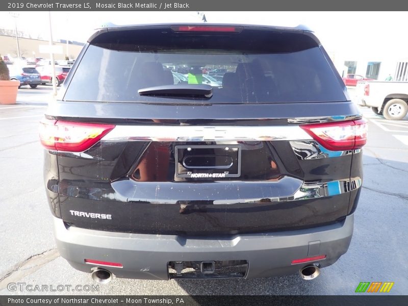 Mosaic Black Metallic / Jet Black 2019 Chevrolet Traverse LS