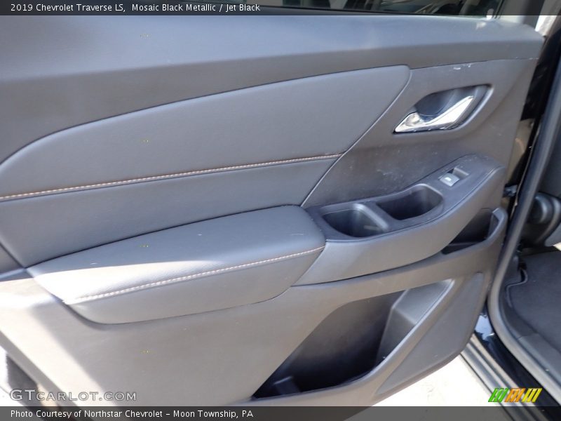 Mosaic Black Metallic / Jet Black 2019 Chevrolet Traverse LS