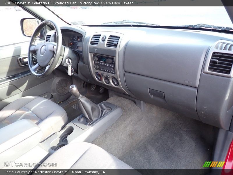 Victory Red / Very Dark Pewter 2005 Chevrolet Colorado LS Extended Cab