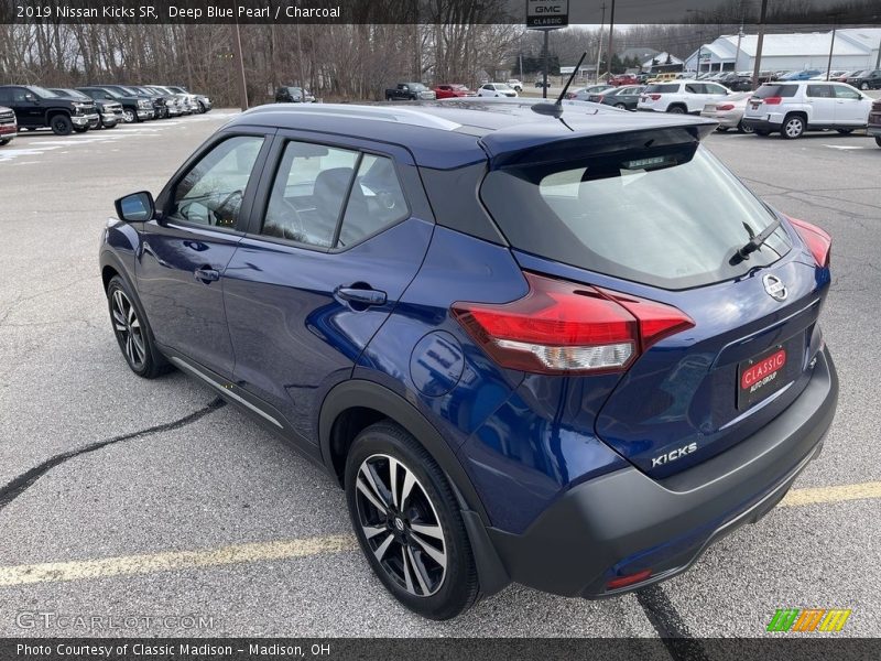 Deep Blue Pearl / Charcoal 2019 Nissan Kicks SR