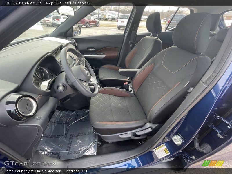 Deep Blue Pearl / Charcoal 2019 Nissan Kicks SR