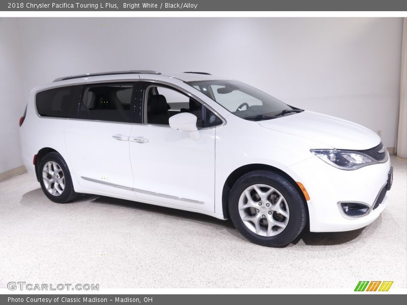 Bright White / Black/Alloy 2018 Chrysler Pacifica Touring L Plus