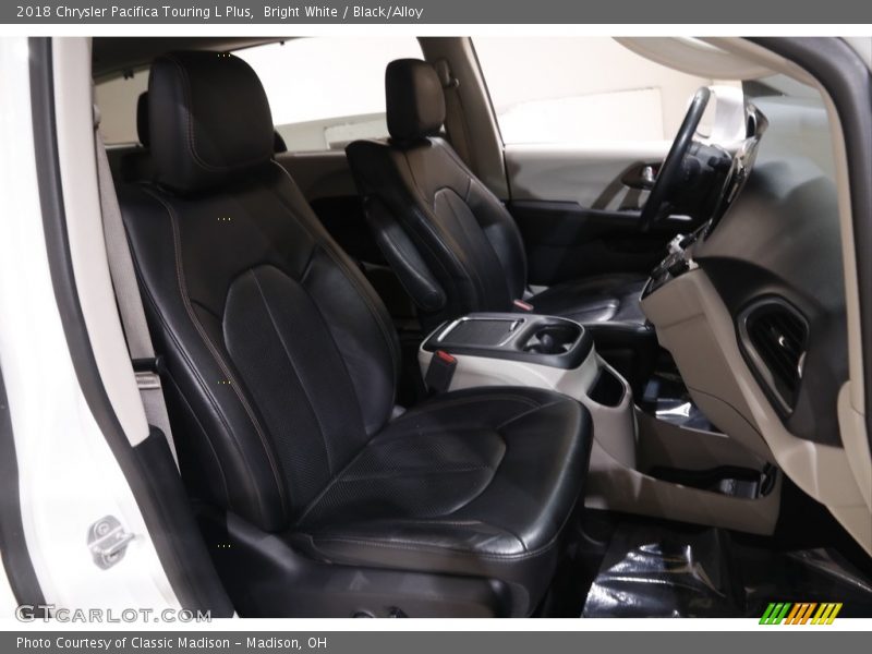 Bright White / Black/Alloy 2018 Chrysler Pacifica Touring L Plus