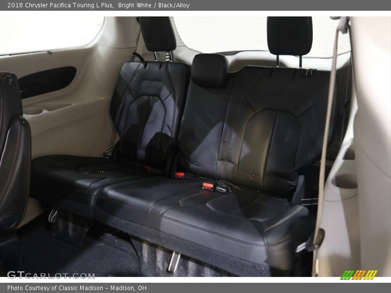 Bright White / Black/Alloy 2018 Chrysler Pacifica Touring L Plus