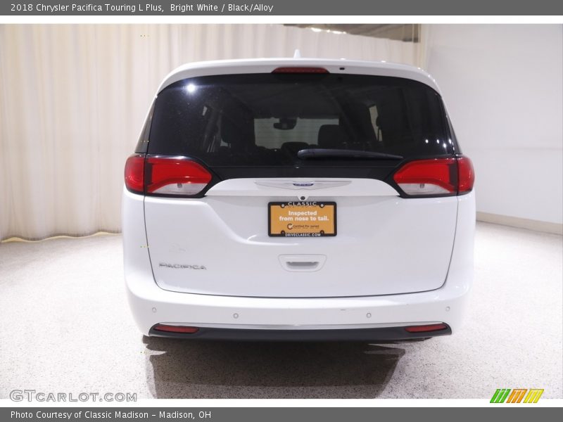 Bright White / Black/Alloy 2018 Chrysler Pacifica Touring L Plus