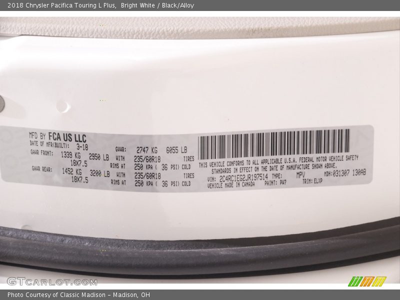 Bright White / Black/Alloy 2018 Chrysler Pacifica Touring L Plus