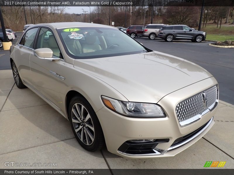 Front 3/4 View of 2017 Continental Premier AWD