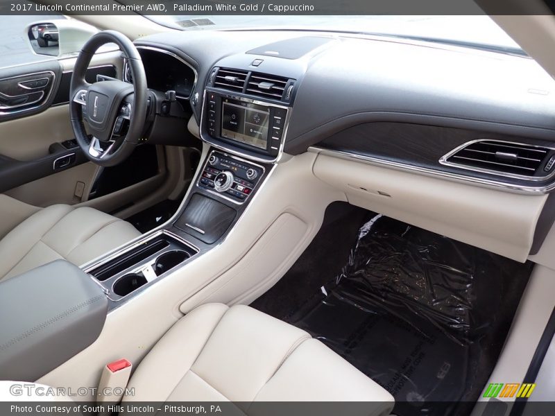 Dashboard of 2017 Continental Premier AWD