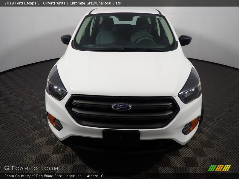 Oxford White / Chromite Gray/Charcoal Black 2019 Ford Escape S