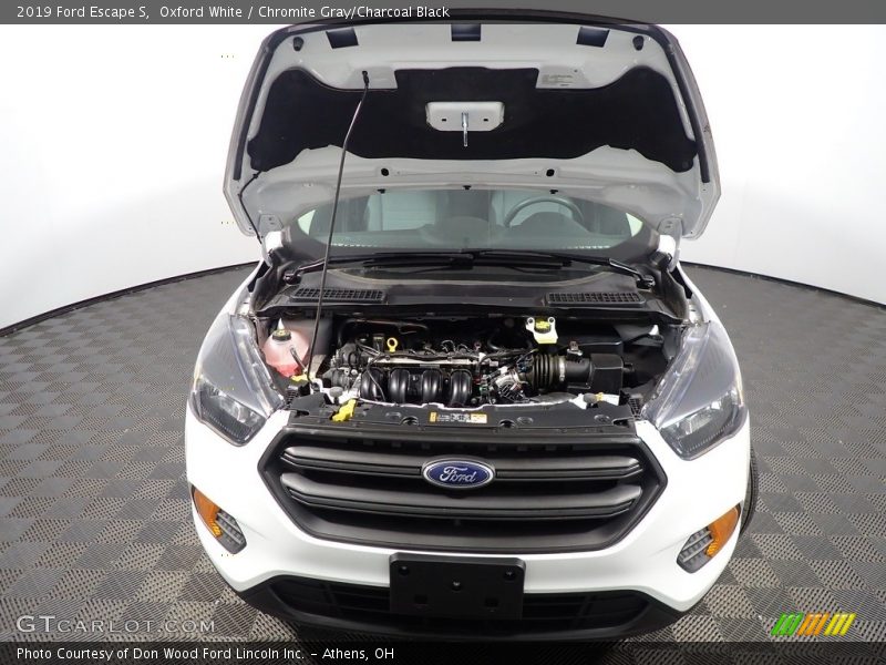 Oxford White / Chromite Gray/Charcoal Black 2019 Ford Escape S