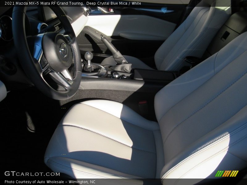 Deep Crystal Blue Mica / White 2021 Mazda MX-5 Miata RF Grand Touring