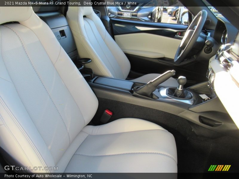 Deep Crystal Blue Mica / White 2021 Mazda MX-5 Miata RF Grand Touring