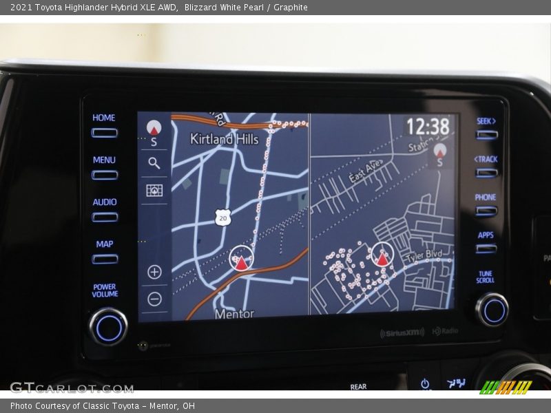 Blizzard White Pearl / Graphite 2021 Toyota Highlander Hybrid XLE AWD