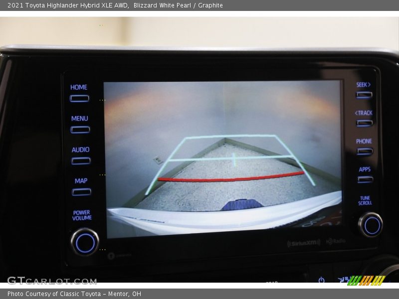 Blizzard White Pearl / Graphite 2021 Toyota Highlander Hybrid XLE AWD