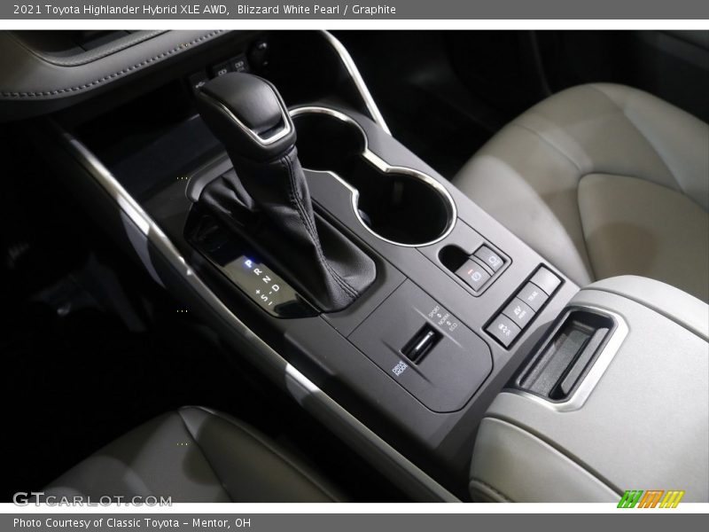Blizzard White Pearl / Graphite 2021 Toyota Highlander Hybrid XLE AWD