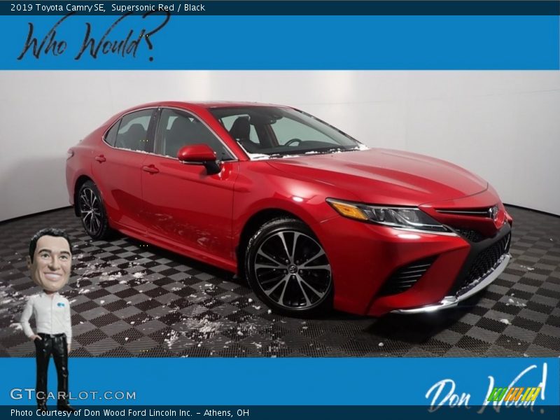 Supersonic Red / Black 2019 Toyota Camry SE