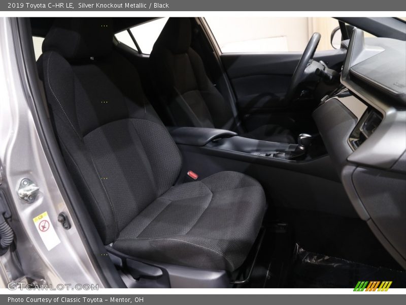 Silver Knockout Metallic / Black 2019 Toyota C-HR LE