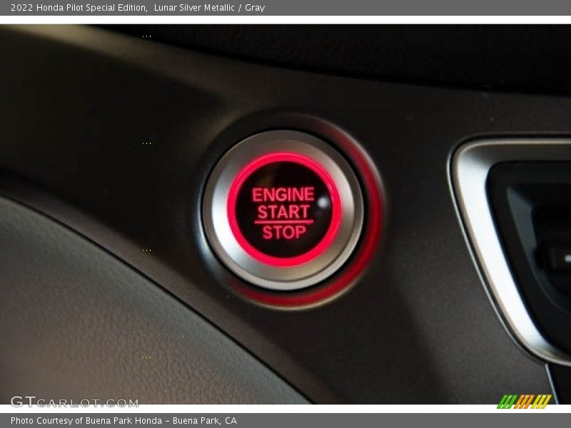 Lunar Silver Metallic / Gray 2022 Honda Pilot Special Edition